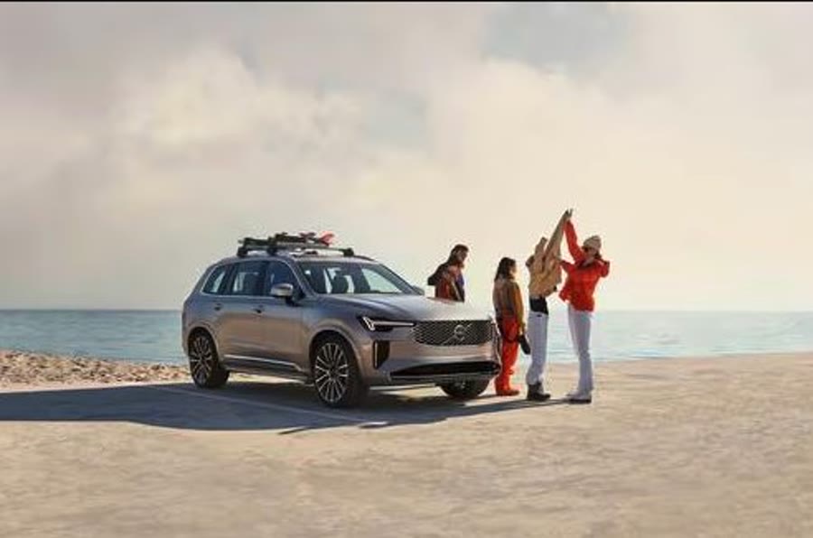 2026 Volvo XC90 outdoor side exterior AWD